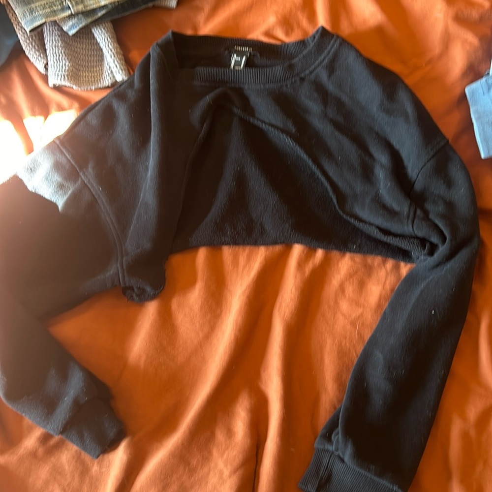 Crop top sweater